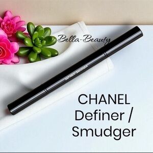 Chanel  Definer Smudger  Dual Tip Eyeshadow Brush    ~NEW~